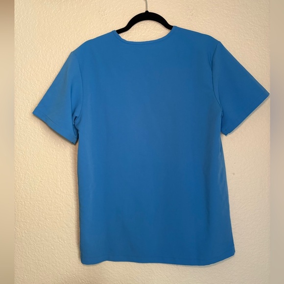 FIGS Men's Blue V-Neck Shirt PO #2679 Small - Picture 2 of 6